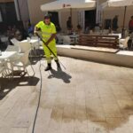 L’AQUILA: ASM RIPULISCE PAVIMENTAZIONE PIAZZA REGINA MARGHERITA, TARANTA, “AMORE PER CITTA'” | Ultime notizie di cronaca Abruzzo