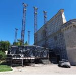 L’AQUILA: PALCO PERDONANZA SOPRA SAGRATO E A RIDOSSO FACCIATA DI COLLEMAGGIO, ESPLODE POLEMICA | Ultime notizie di cronaca Abruzzo
