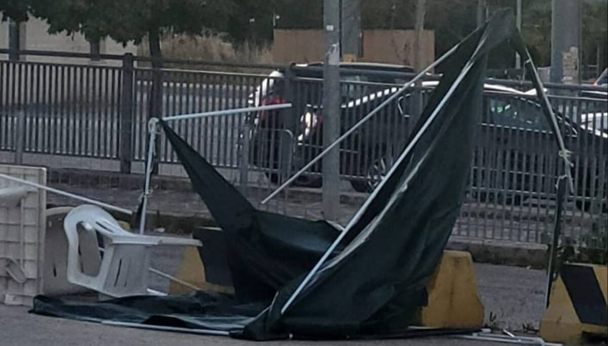 L’AQUILA: DISTRUTTO IL GAZEBO DI FESICA CONFSAL PER LA RACCOLTA DI FIRME A FAVORE DEI PRECARI ASL | Ultime notizie di cronaca Abruzzo