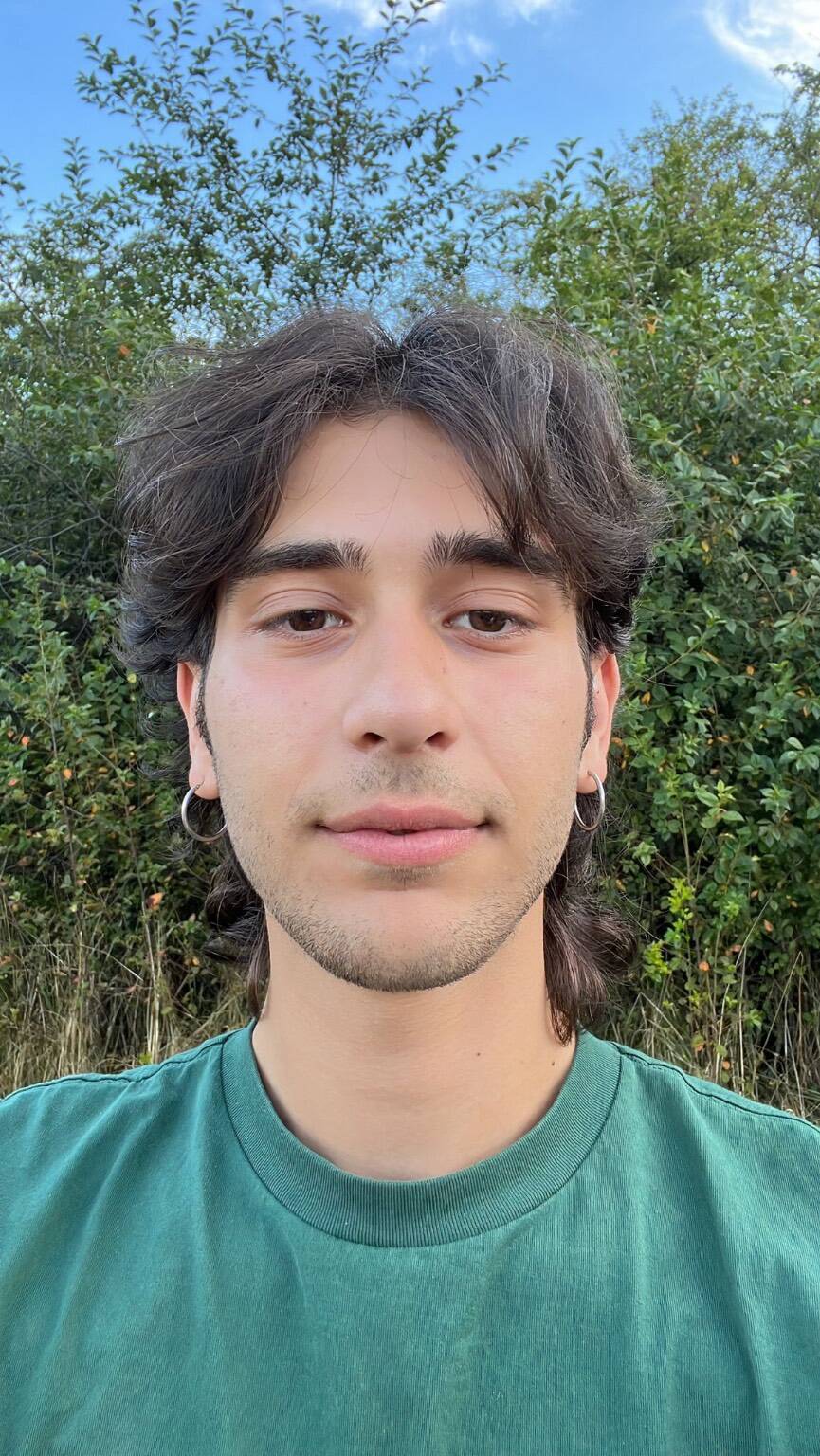 Perdonanza 2023, il musicista indie Carlo Palermo sarà il Giovin Signore: “Un’esperienza che rafforza il legame con la città”