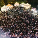 Perdonanza Village, bagno di folla per la prima serata