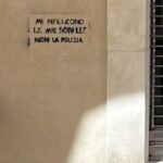 L’AQUILA, SCRITTE SUI PALAZZI STORICI: DA COLLETTIVO FUORI GENERE SOLIDARIETA’ A RAGAZZA INDAGATA | Ultime notizie di cronaca Abruzzo