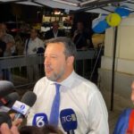 Salvini alla festa Lega a Silvi: “Alle regionali saremo determinati”. Gli abbandoni? “Amen, 1 esce e 2 entrano”