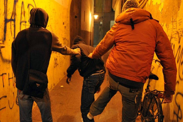 Risse a L’Aquila, dall’amministrazione comunale misure più incisive per contrastare degrado e violenza