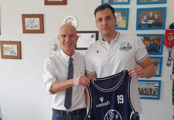 Nuovo Basket Aquilano, colpo di mercato: arriva il centro Andrea Caridi