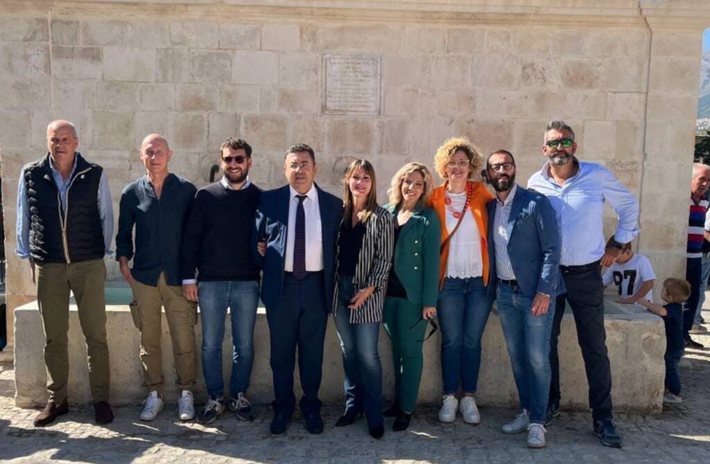 Monticchio, riconsegnato il fontanile monumentale dopo i lavori di restauro