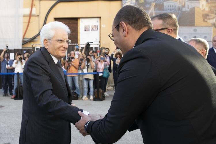 Sergio Mattarella all’Aquila, è l’ottava visita in città: “Vuoti e incertezze province non si prolunghino”