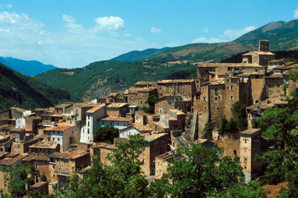 FESTA DELLE FORZE ARMATE: AD ACCIANO UNA LAPIDE IN RICORDO DI LAPIOLI DELLA BRIGATA MAIELLA | Ultime notizie di cronaca Abruzzo