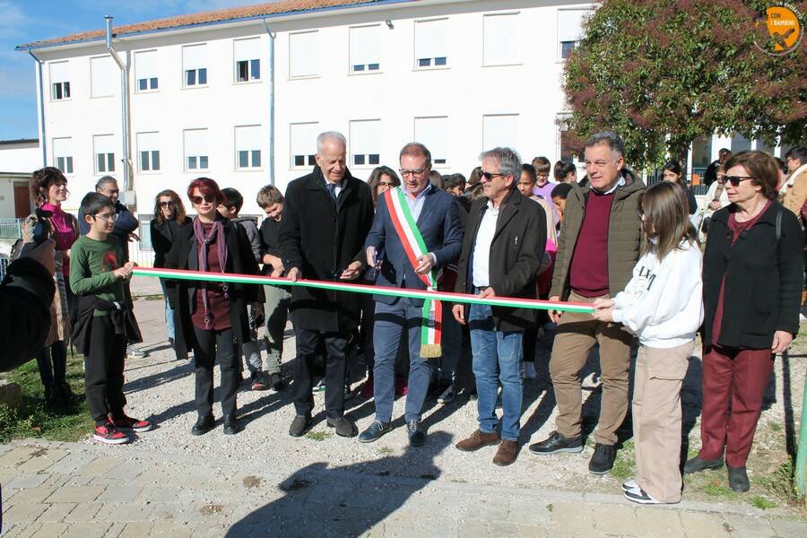 Istituto Comprensivo Cesira Fiori, inaugurata l’area verde