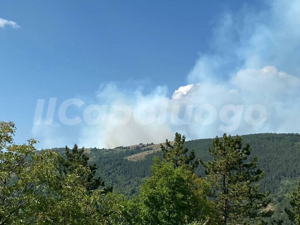 Monte Pettino, ricostruire il futuro dopo l’incendio: un incontro a L’Aquila