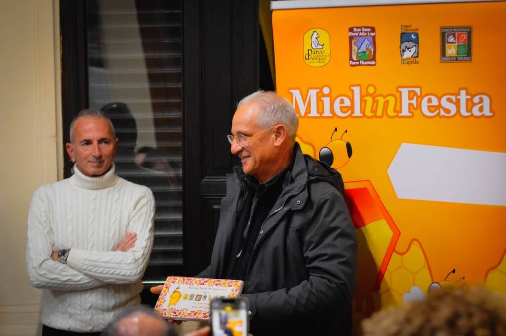 Mielinfesta 2023, nella sede del Parco Sirente Velino i 12 vincitori: “I Parchi d’Abruzzo insieme per mettere in vetrina i migliori prodotti”
