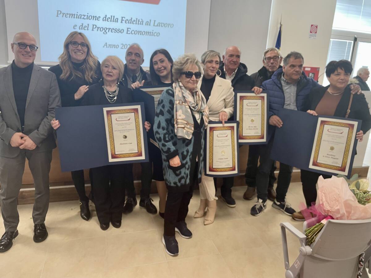 PREMIO FEDELTA’ AL LAVORO: RICONOSCIMENTI PER 33 IMPRESE DELL’AQUILANO | Ultime notizie di cronaca Abruzzo