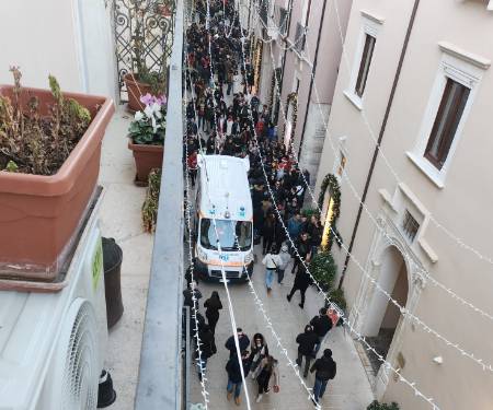 L’AQUILA: 15ENNE IN COMA ETILICO, TRASPORTATO IN OSPEDALE | Ultime notizie di cronaca Abruzzo