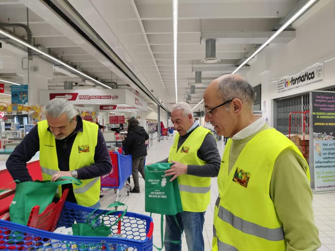 DOMANI A CARREFOUR RACCOLTA ALIMENTI PER FAMIGLIE AQUILANE CHE SI RIVOLGONO ALLE SUORE DI S. BASILIO | Ultime notizie di cronaca Abruzzo