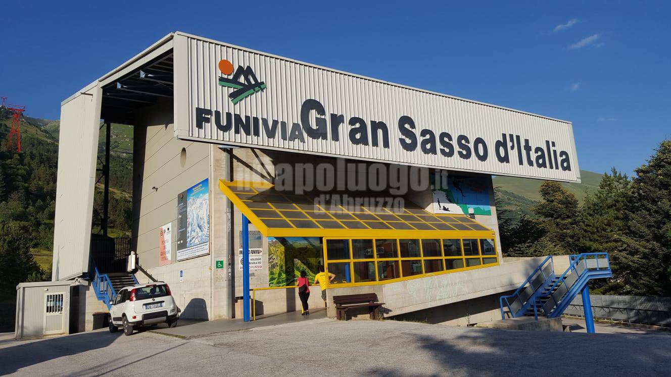 Funivia Gran Sasso chiusa, assemblea dei lavoratori: incerti i tempi dello stop