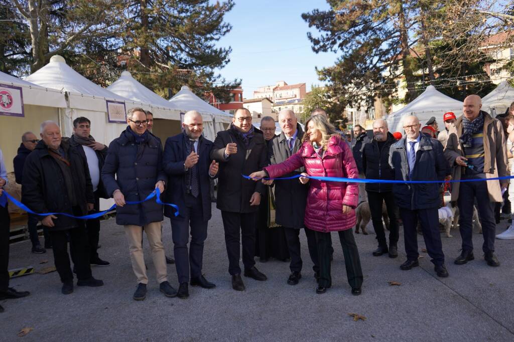 Fiera Internazionale Tartufi d’Abruzzo, il taglio del nastro al Parco del Castello