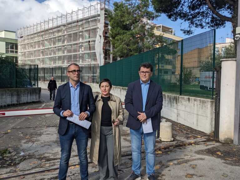 Centrodestra in affanno sulla scuola