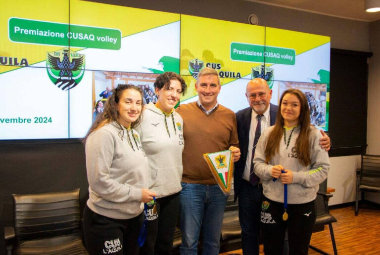 CUS L’Aquila Volley, premiate le atlete dall’assessore Mario Quaglieri