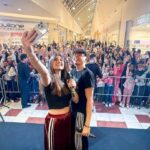 Il Centro commerciale L’Aquilone in festa per i suoi 18 anni, tutti pazzi per Acapodelglobo e Lorenz Simonetti