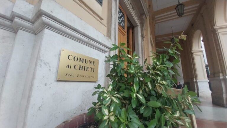 Solidarietà al Sindaco e impegno condiviso per il futuro della città