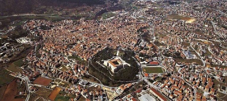 L’AQUILA: E’ SCONTRO SU “QUALITA’ DELLA VITA”. PD, “DATI IMPIETOSI”; BIONDI, “QUALCUNO GODE” | Notizie di cronaca