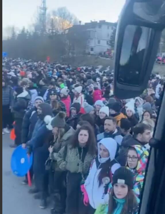 Stretta sul turismo selvaggio a Roccaraso, targhe alterne e massimo 100 bus al giorno
