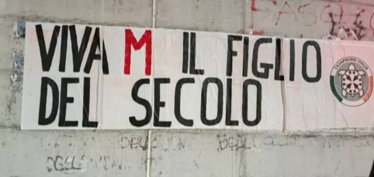 “VIVA M FIGLIO DEL SECOLO”: MANIFESTO CASAPOUND ANCHE ALL’AQUILA | Notizie di cronaca