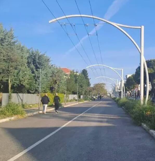 Stop ai bus sulla Strada Parco