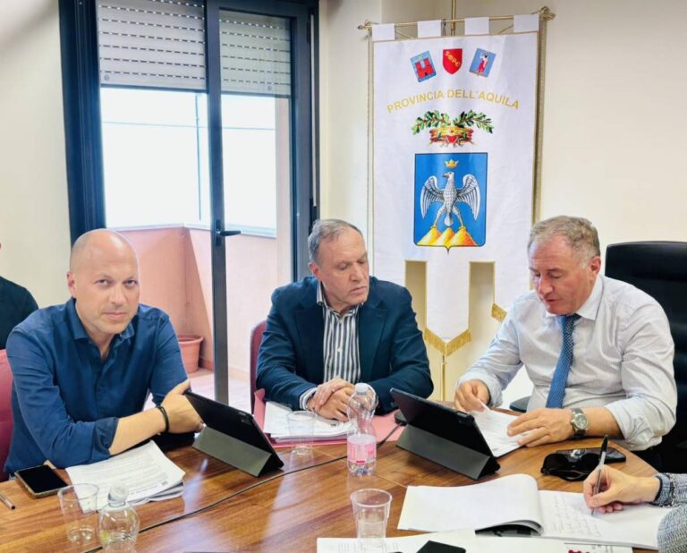 PROVINCIA L’AQUILA: VIA LIBERA UNANIME DAL CONSIGLIO ALLA VARIAZIONE DI BILANCIO PER 17 MILIONI | Notizie di cronaca