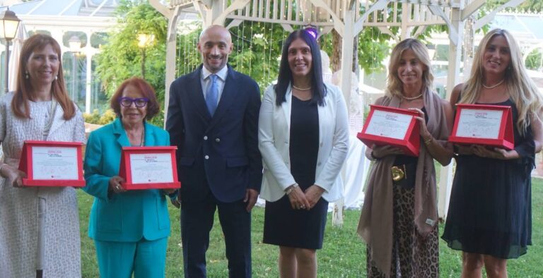 PREMIO DONNA 2025: STORIE DI TALENTO E DETERMINAZIONE CHE SFONDANO UN “TETTO DI CRISTALLO” | Notizie di cronaca