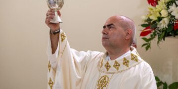 Pentecoste: il fuoco che non distrugge, ma ricrea